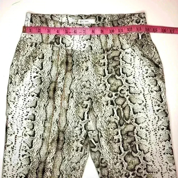 C EST. 1946 Womens Contemporary animal Print Pants Size 6 - Picture 5 of 8